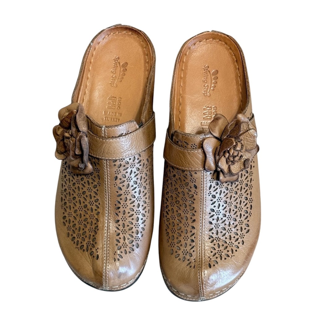 Spring Step Camel Leather Laser Cut Rosette Flower Clogs Mules Sz 37‎ US 7-7.5